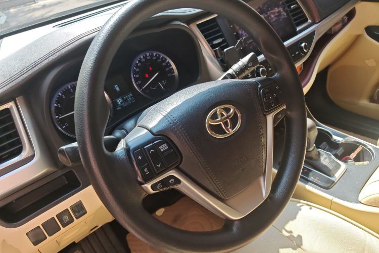 Used Toyota Highlander 2015 2.0T Four-Wheel Drive Elite Edition 7-Seater
