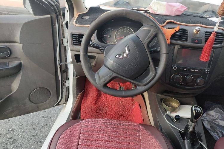 Used Wuling Hongguang 2015 1.2L S Base Model China V Standard