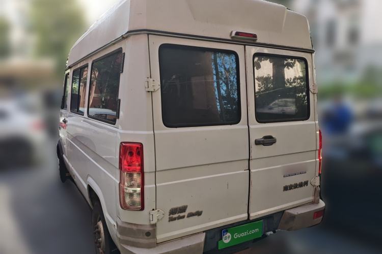 Used Iveco Daily 2009 2.5T-A35 7-Seater
