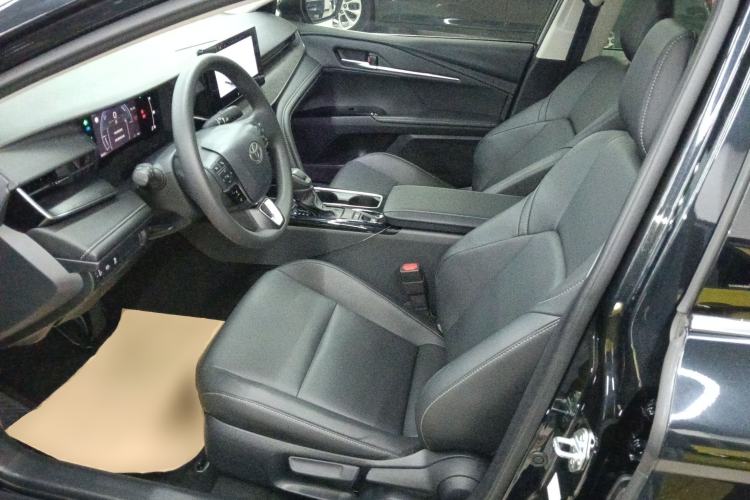 Used Toyota Camry 2024 Dual-Motor 2.0 HE Elite Edition
