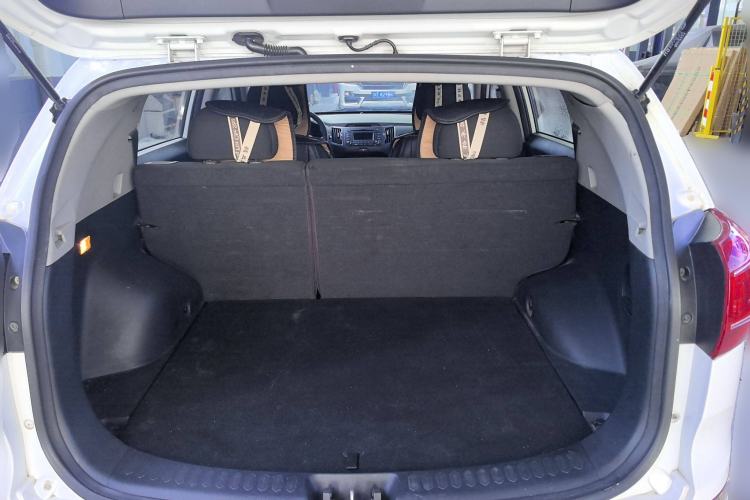 Used Kia Sportage R 2014 2.0L Automatic Two-Wheel Drive GL Trunk