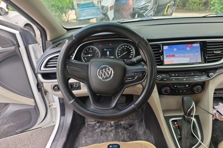 Used Buick GT 2015 15N Automatic Elite Version Steering Wheel