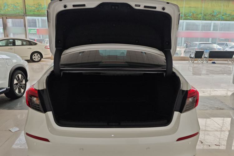 Used Honda Civic 2023 240TURBO CVT Dynamic Edition Trunk