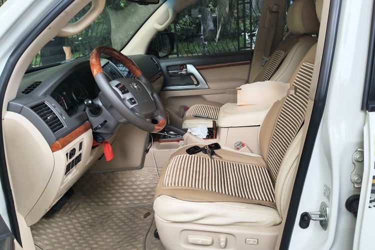 Used Toyota Land Cruiser 2012 4.0L Automatic VX Left Front Seat