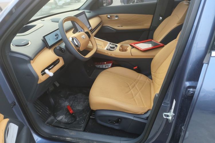 Used Geely Galaxy Galaxy Xingjian 7 EM-i 2025 120km Flagship Edition
