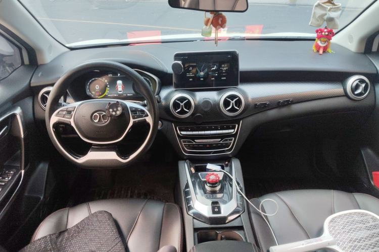 Used BAIC Beijing EU5 2019 R500 Smart Wind Edition Center Console