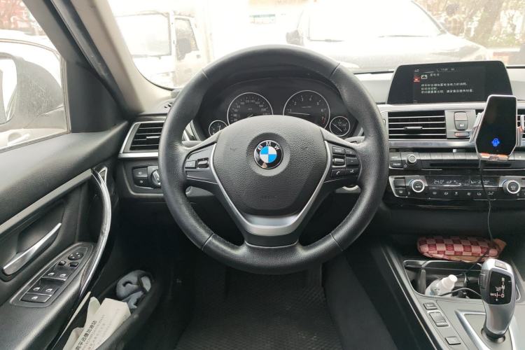 Used BMW 3 Series 2016 320Li Fashion Model Steering Wheel
