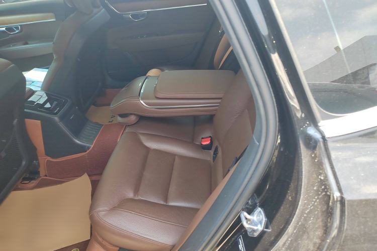 Used Volvo S90 New Energy 2020 T8 e-Drive Hybrid – Zhiyi Luxury Edition Interior 1