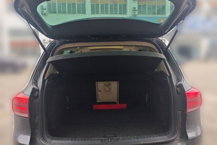 Used Volkswagen Tiguan 2013 2.0 TSI Automatic All-Wheel-Drive Flagship Edition Trunk