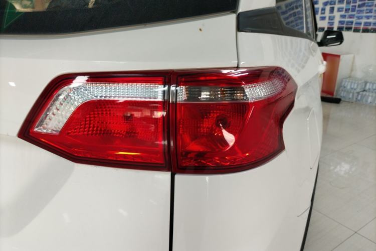 Used Wuling Hongguang S3 2019 1.5L Manual Standard Version China VI Standard
