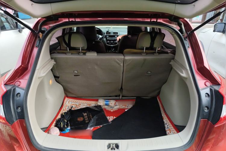 Used Nissan Tiida 2016 1.6L CVT Cool Dynamic Edition
