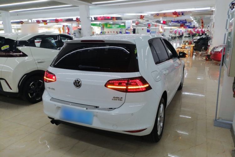 Used Volkswagen Golf 2017 230TSI Automatic Comfort Edition – Celebrating Milestone of One Million Units
