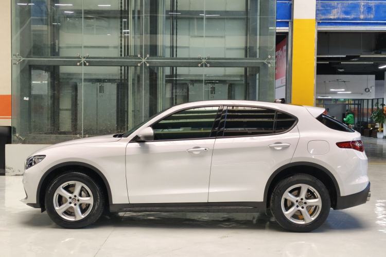 Used Alfa Romeo Stelvio 2017 2.0T 200HP Elite Edition