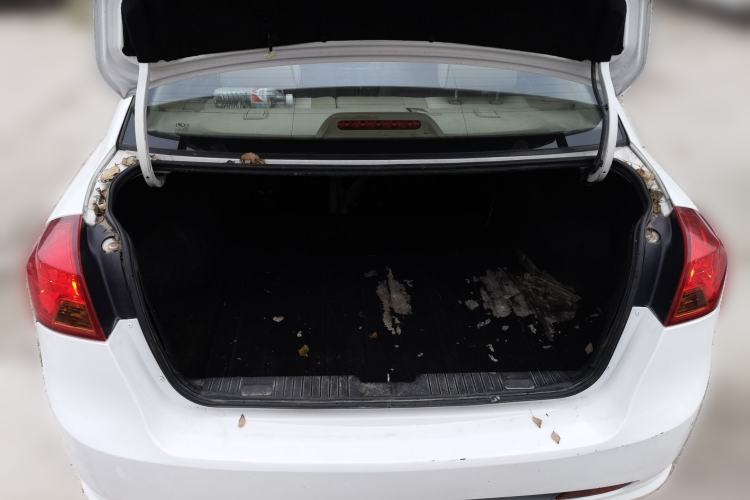 Used Buick Excelle 2015 1.5L Automatic Classic Model Trunk