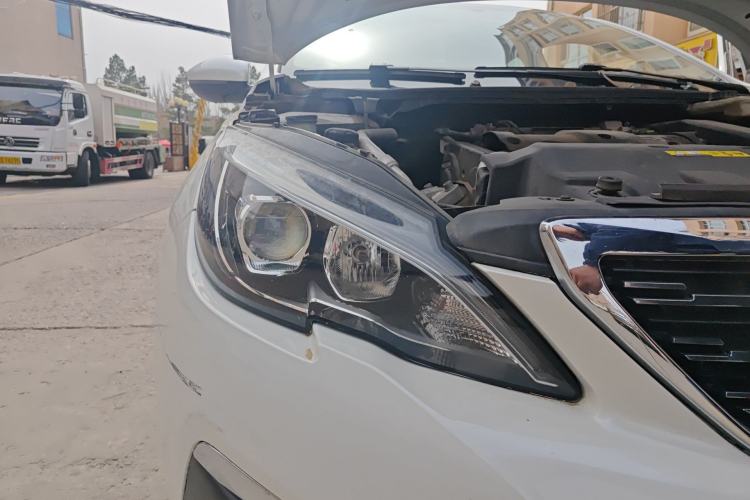 Used Peugeot 308 2016 1.6L Automatic Fashion Edition Right Front Headlight