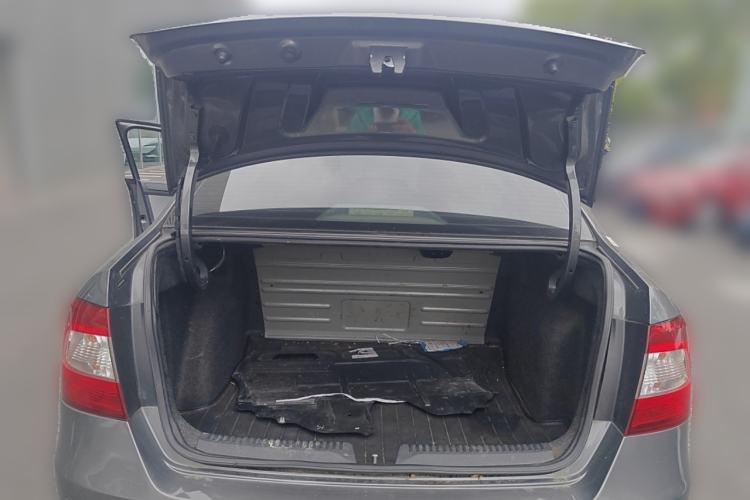 Used Skoda Rapid 2015 1.6L Automatic Smart Selection Model