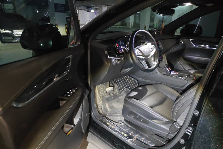 Used Cadillac XT5 2021 2.0T Two-Wheel Drive Luxury Version