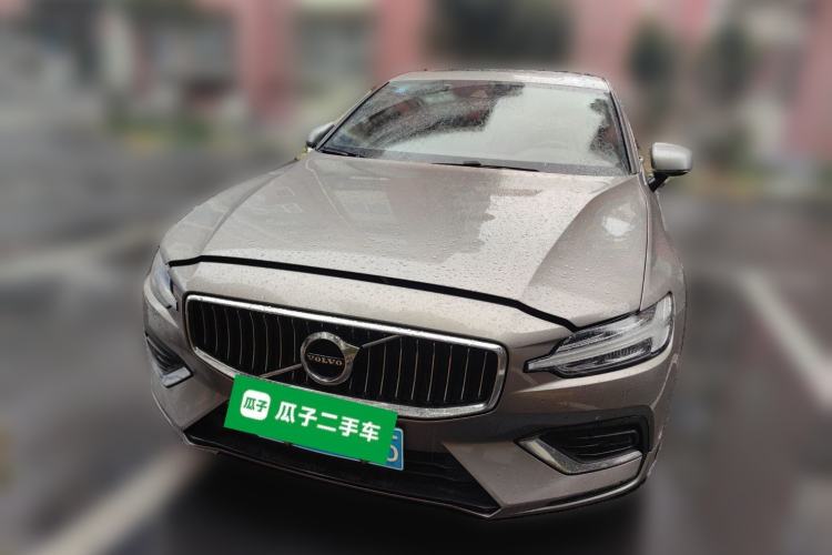 Used Volvo S60 2020 T4 Zhiyi Luxury Edition
