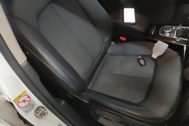 Used Audi A3 2020 Sportback 35 TFSI Fashion Edition China VI Emission Standard Right Front Seat