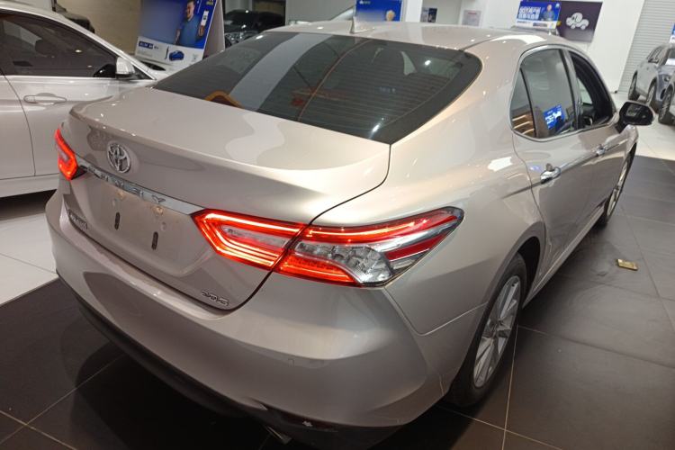 Used Toyota Camry 2021 2.0G Luxury Edition