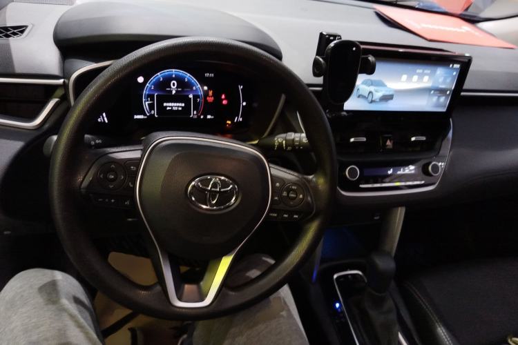 Used Toyota FRONTLANDER 2024 2.0L CVT Luxury Edition
