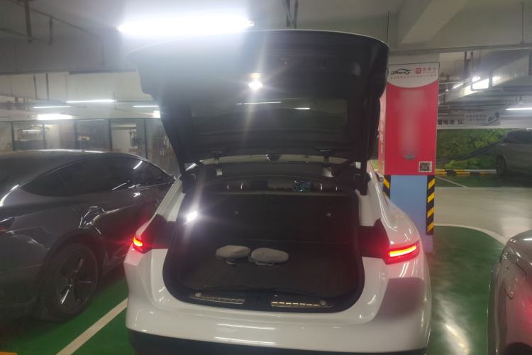 Used Nio ET5T 2023 75 kWh Touring Trunk