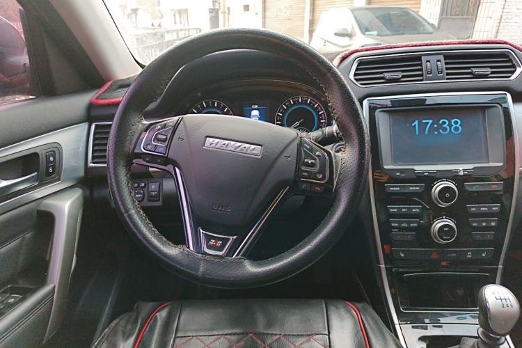 Used Haval H2 2016 Red-Label 1.5T Manual Two-Wheel Drive Luxury Model