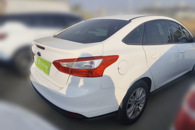 Used Ford Focus 2012 Sedan 1.6L Manual Comfort Model
