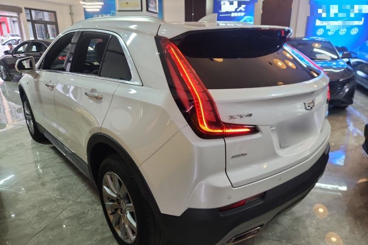 Used Cadillac XT4 2020 28T Two-Wheel-Drive Leading Version
