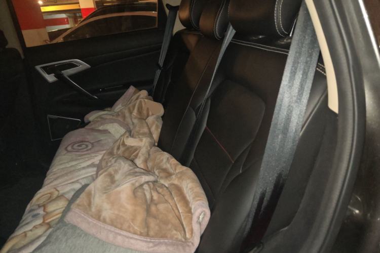 Used Geely Auto Emgrand X7 Sport 2018 1.8TD Automatic Two-Wheel Drive ZhiZun Model with 4G Connectivity