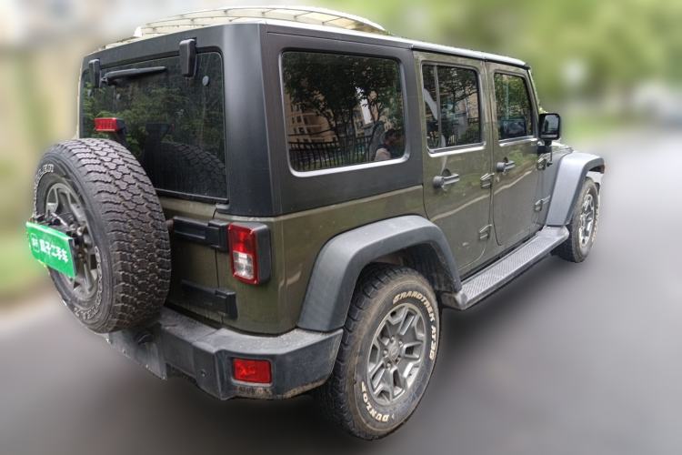 Used Jeep Wrangler 2015 3.6L Rubicon Four-Door Comfort Edition Rear Right 45 Deg