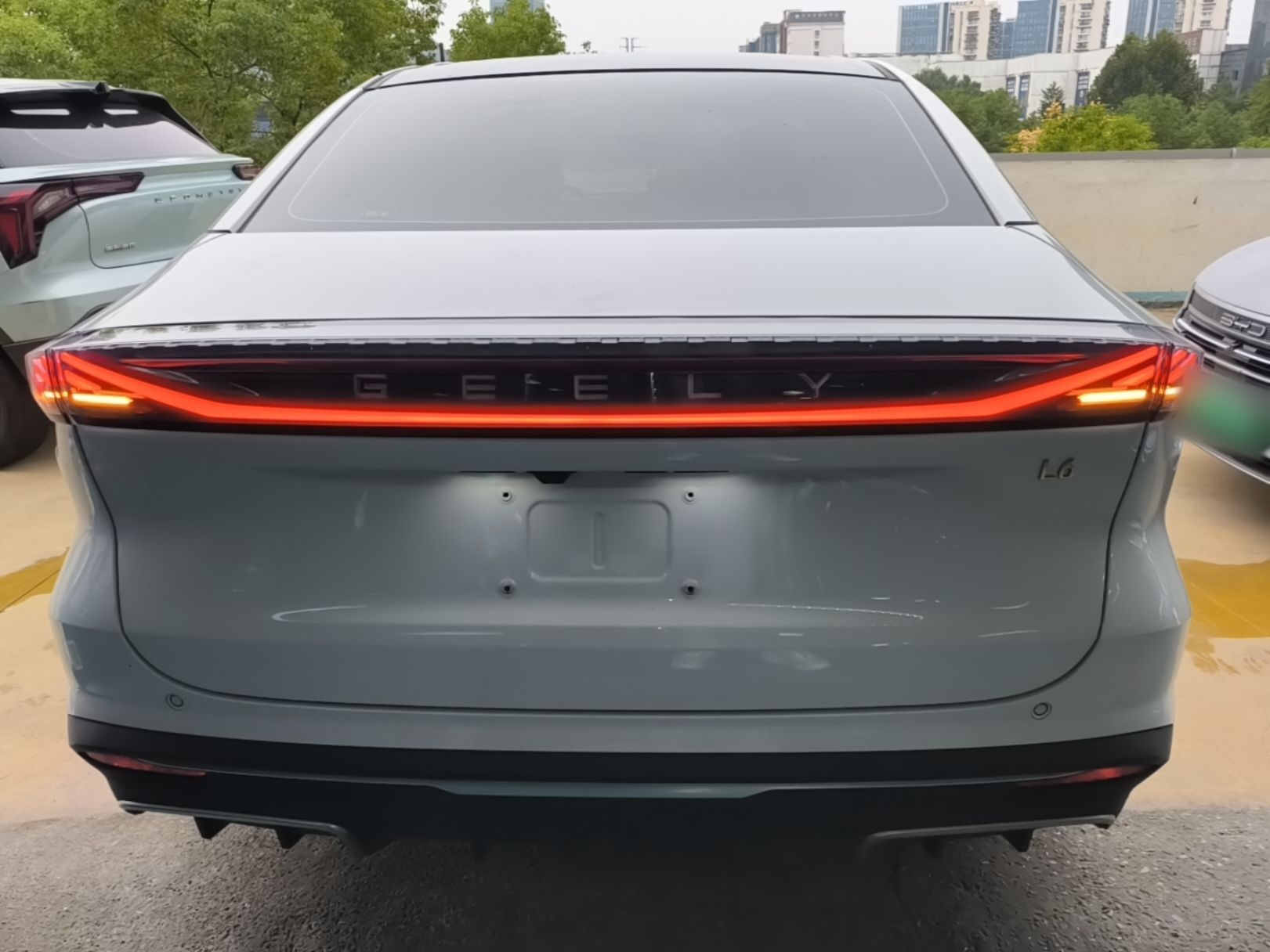 Geely Galaxy L6 2023 60km PLUS — снимка 5