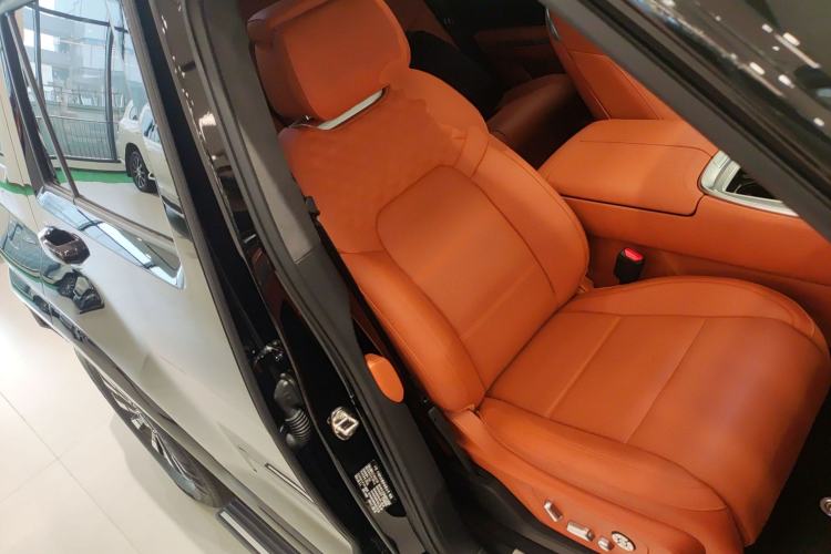 Used Tank 700 New Energy 2024 Hi4-T Extreme Edition Right Front Seat