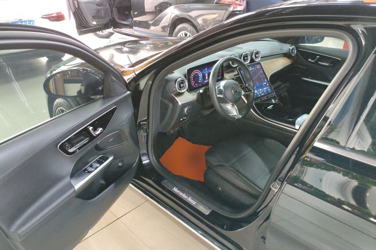 Used Mercedes-Benz C-Class 2022 Facelift C 260 L Driver Seat