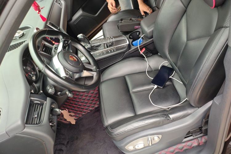 Used Porsche Macan 2017 Macan 2.0T Left Front Seat