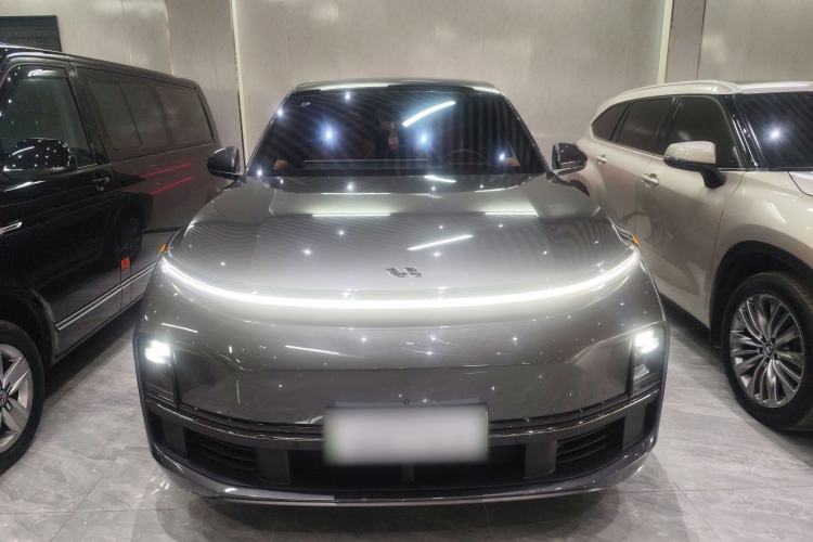 Used Li Auto L8 2023 Air model
