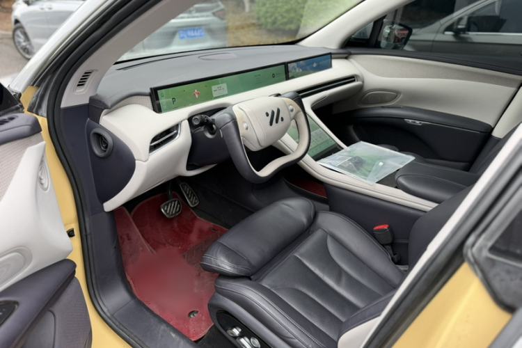 Used IM LS7 2023 100kWh Lux Rear-Drive Version