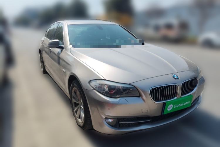 Used BMW 5 Series 2013 525Li Leading Model Front Right 45 Deg