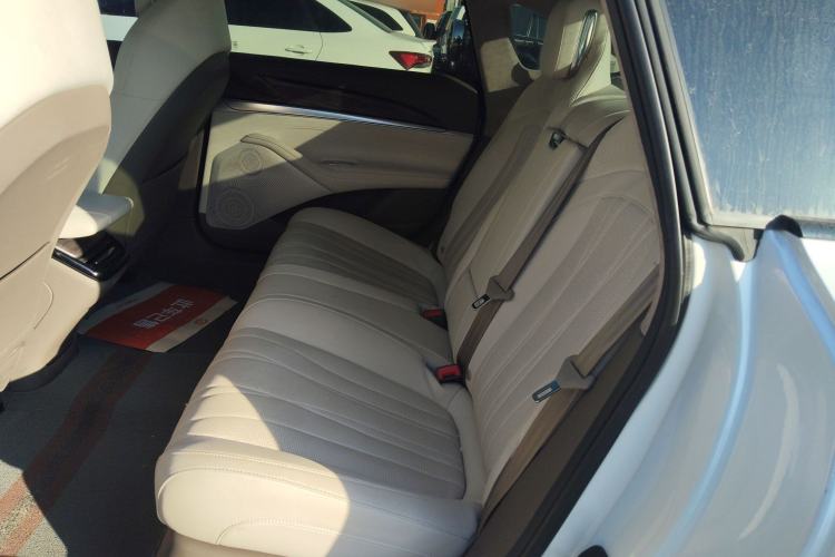 Used IM L7 2022 Dynamic Model Interior 4