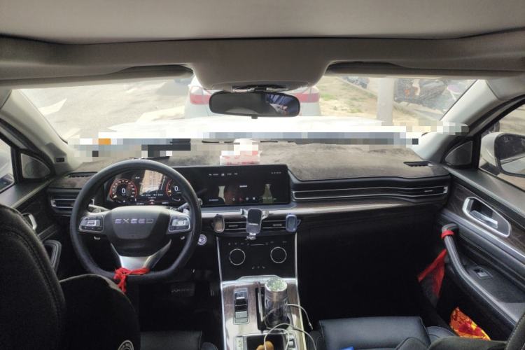 Used EXEED Lanyue 2021 400T Four-Wheel Drive Starlight Pro Edition 7 Seats Center Console