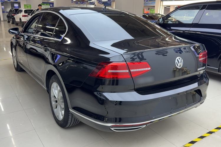 Used Volkswagen Magotan 2019 330TSI DSG Luxury Version China VI Standard Exterior 1