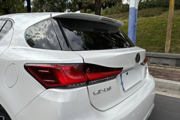 Used Lexus CT 2017 CT200h Elite Edition Solid Color China V Standard