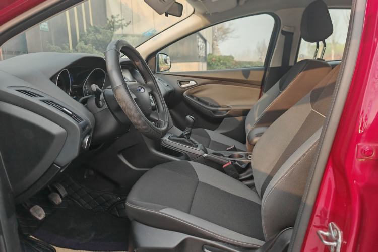 Used Ford Focus 2012 Hatchback 1.6L Manual Comfort Model