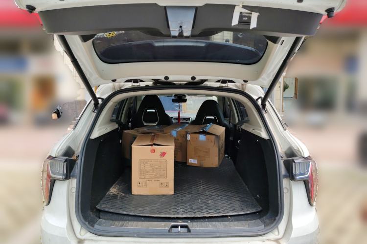 Used Lynk & Co 01 2017 2.0T Two-Wheel-Drive Version Trunk