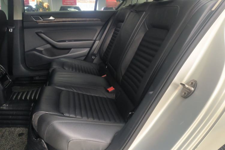 Used Volkswagen Magotan 2019 330TSI DSG Leading Model China VI Standard Left Rear Seat