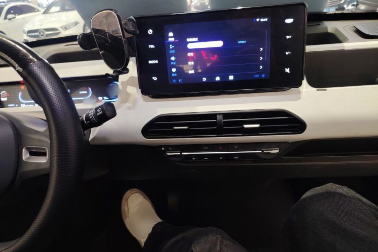 Used Geely Galaxy Panda 2024 Panda Mini 200km Longteng PRO Edition Center Console