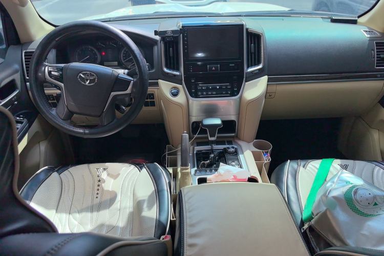 Used Toyota Land Cruiser 
