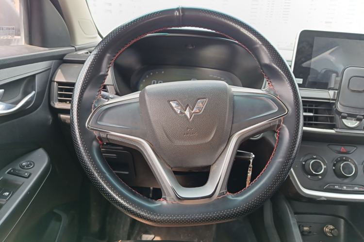 Used Wuling Hongguang S3 2018 1.5T Manual Comfort Model China V Standard Steering Wheel