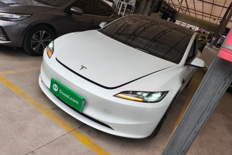 Used Tesla Model 3 2023 Long-Range All-Wheel-Drive Version