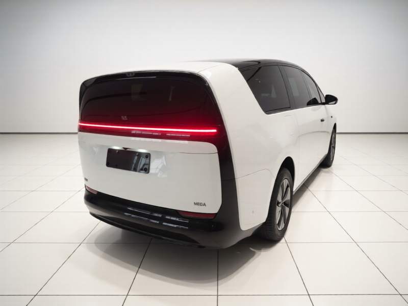 Used Li Auto MEGA 2025 Ultra Smart Refreshed Edition — 6